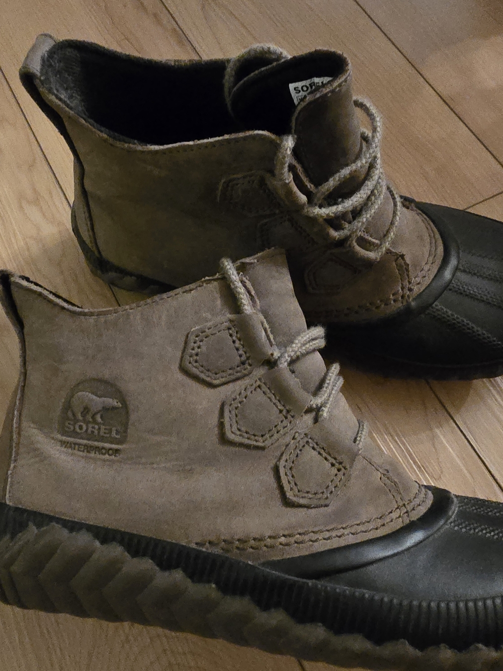 Sorel Womens Green/brown Suede  Black Rubber Waterproof Boots